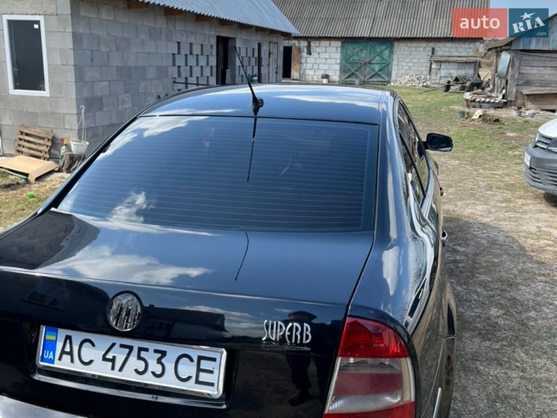 Лифтбек Skoda Superb 2004 в Луцке