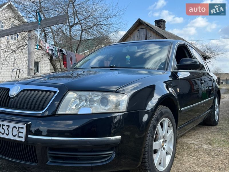 Лифтбек Skoda Superb 2004 в Луцке
