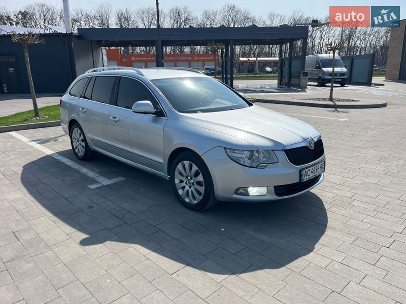 Универсал Skoda Superb 2010 в Луцке