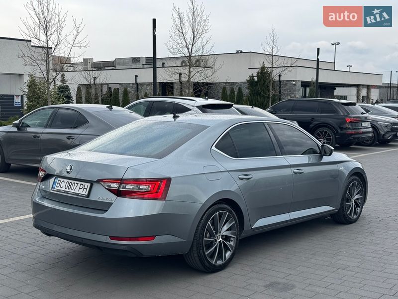 Лифтбек Skoda Superb 2015 в Мукачево