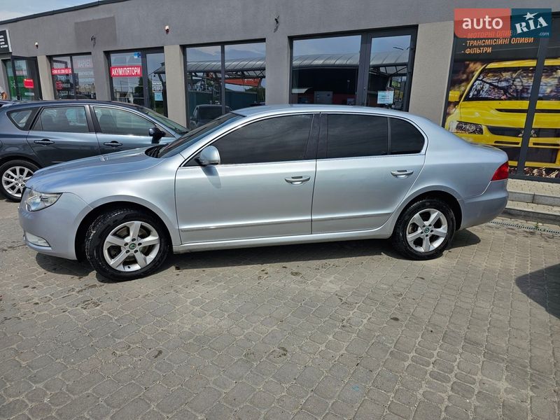 Ліфтбек Skoda Superb 2010 в Львові