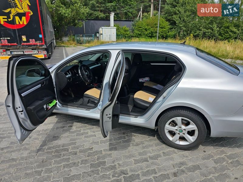 Ліфтбек Skoda Superb 2010 в Львові
