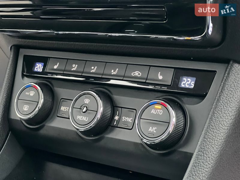 Универсал Skoda Superb 2017 в Ровно