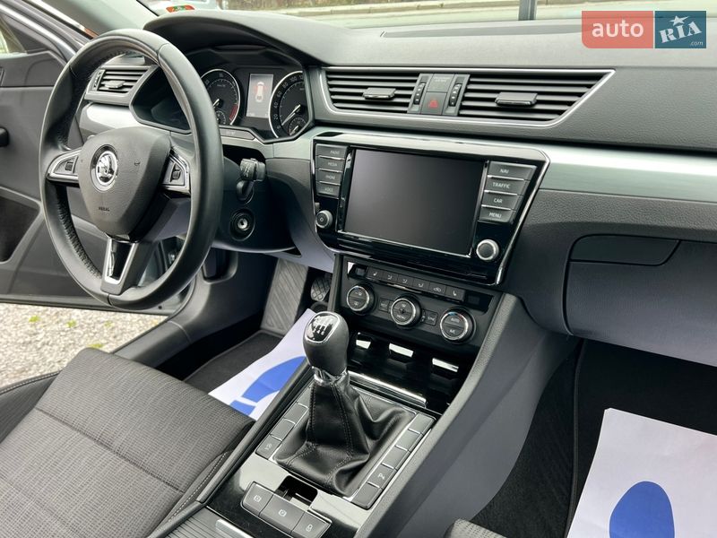 Универсал Skoda Superb 2017 в Ровно