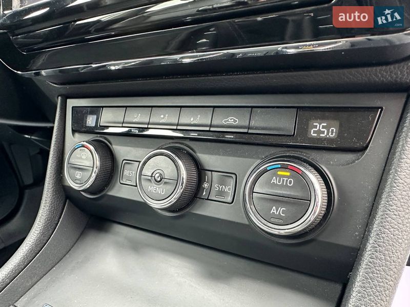 Універсал Skoda Superb 2016 в Івано-Франківську