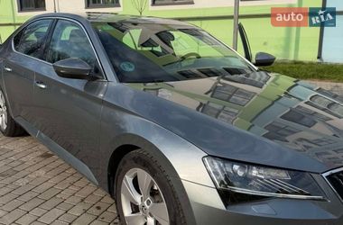 Лифтбек Skoda Superb 2016 в Ровно