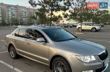 Лифтбек Skoda Superb 2010 в Николаеве
