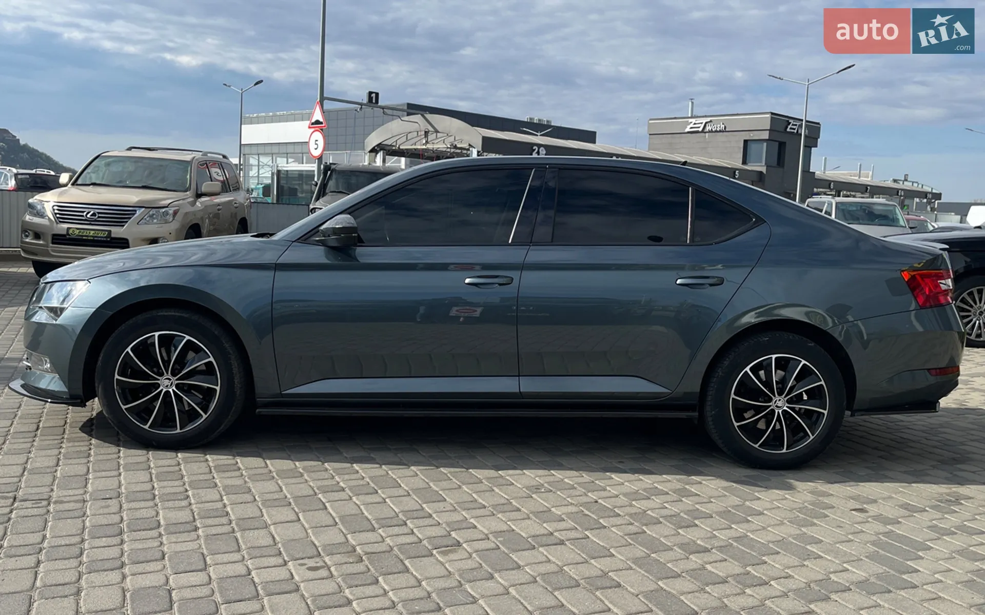 2016 Skoda Superb - мініатюра 4