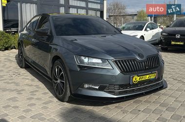 Лифтбек Skoda Superb 2016 в Мукачево