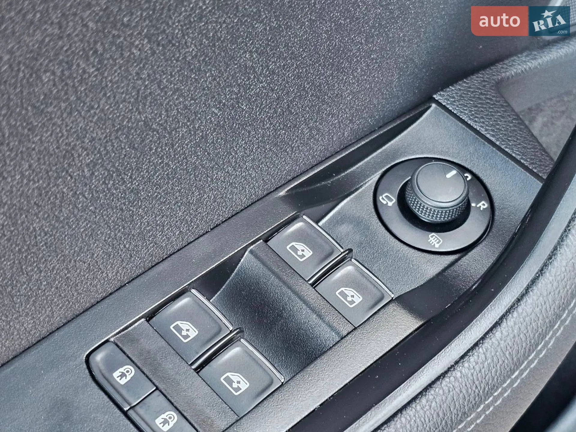 2019 Skoda Superb - мініатюра 23
