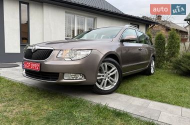 Универсал Skoda Superb 2010 в Рава-Русской