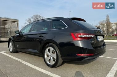 Универсал Skoda Superb 2017 в Киеве