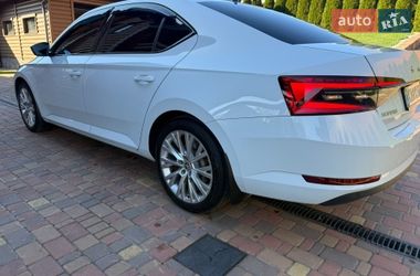 Лифтбек Skoda Superb 2023 в Ивано-Франковске