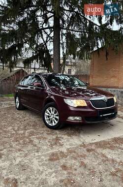 Ліфтбек Skoda Superb 2009 в Ромнах