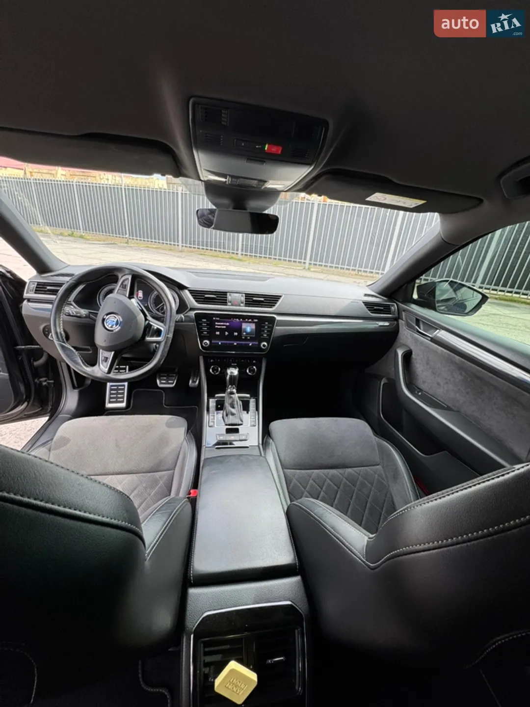 2017 Skoda Superb - мініатюра 9