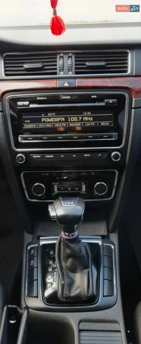 2010 Skoda Superb - мініатюра 23