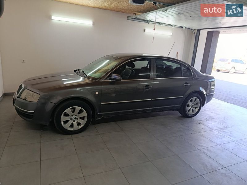 Skoda Superb 2003