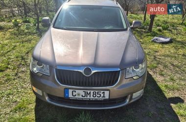 Универсал Skoda Superb 2011 в Киеве
