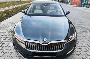 Лифтбек Skoda Superb 2019 в Ужгороде