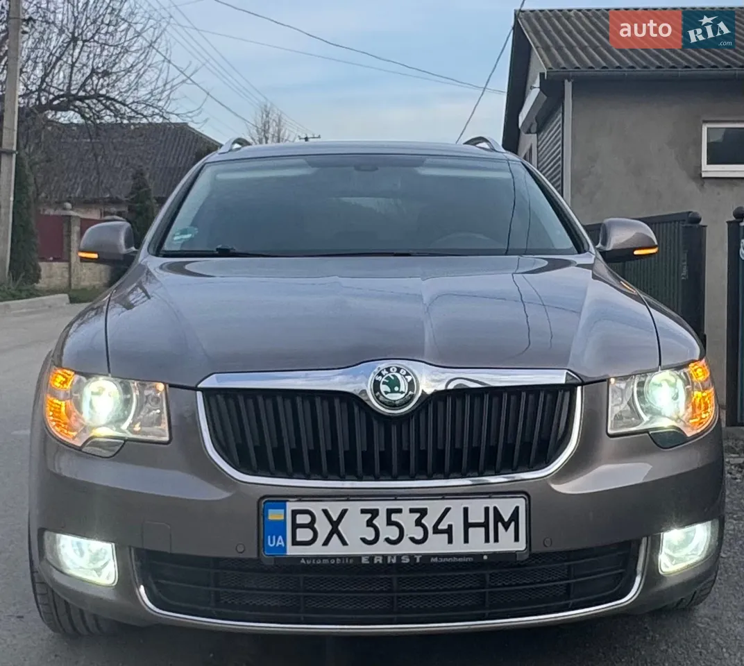 2010 Skoda Superb - мініатюра 27
