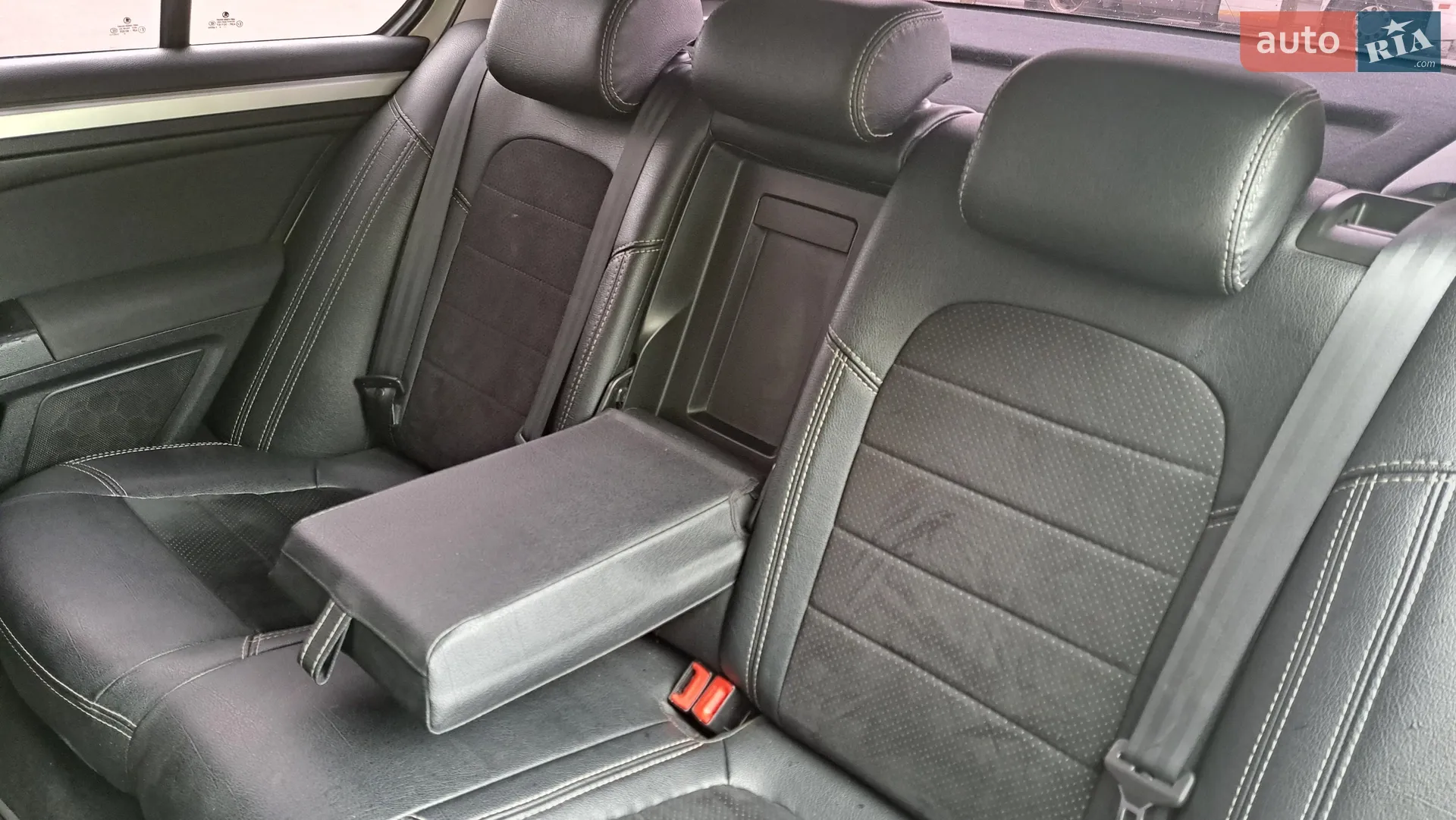 2010 Skoda Superb - мініатюра 25