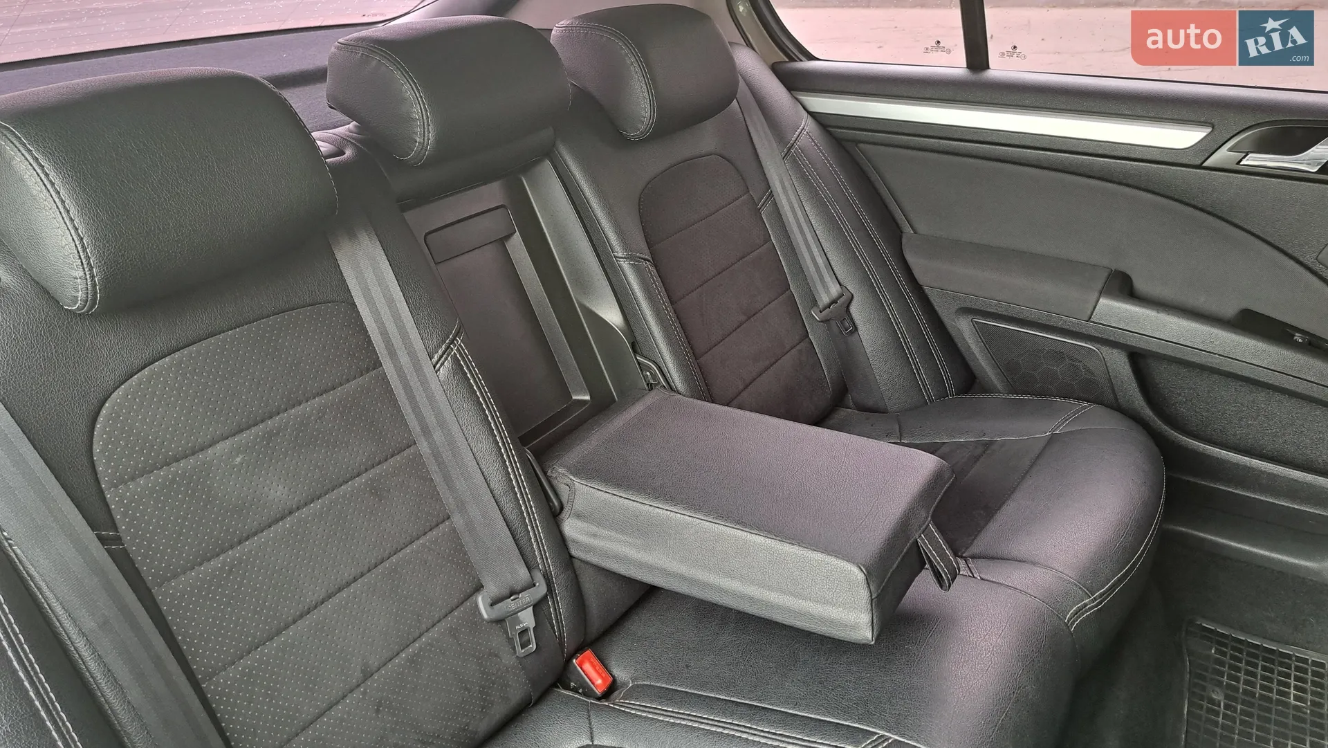 2010 Skoda Superb - мініатюра 27