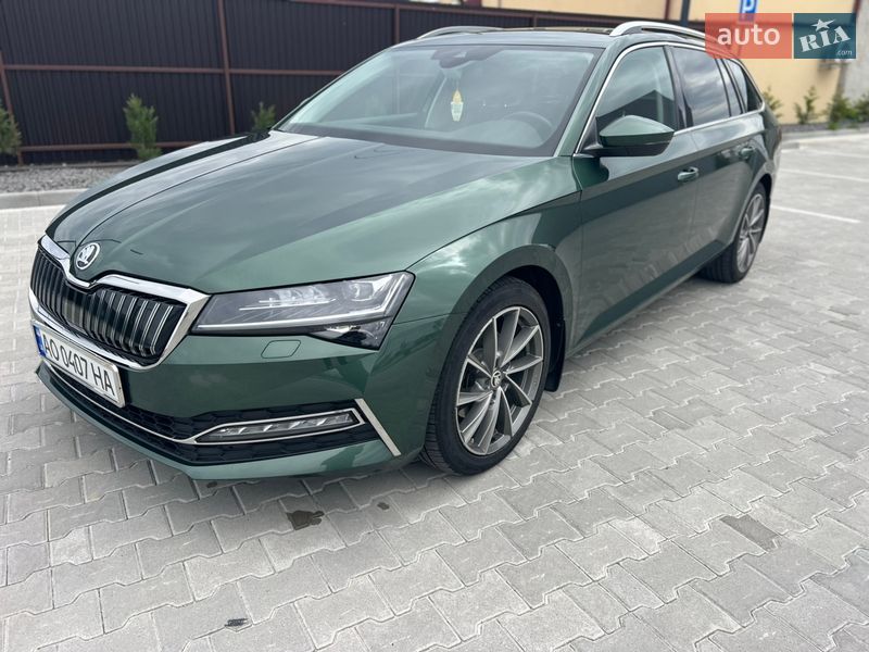 Універсал Skoda Superb 2020 в Ужгороді