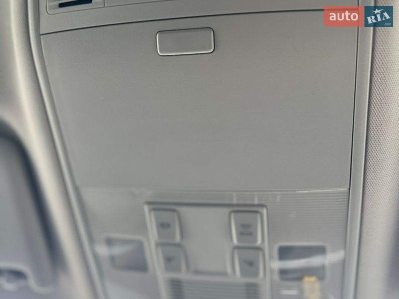 Універсал Skoda Superb 2020 в Ужгороді