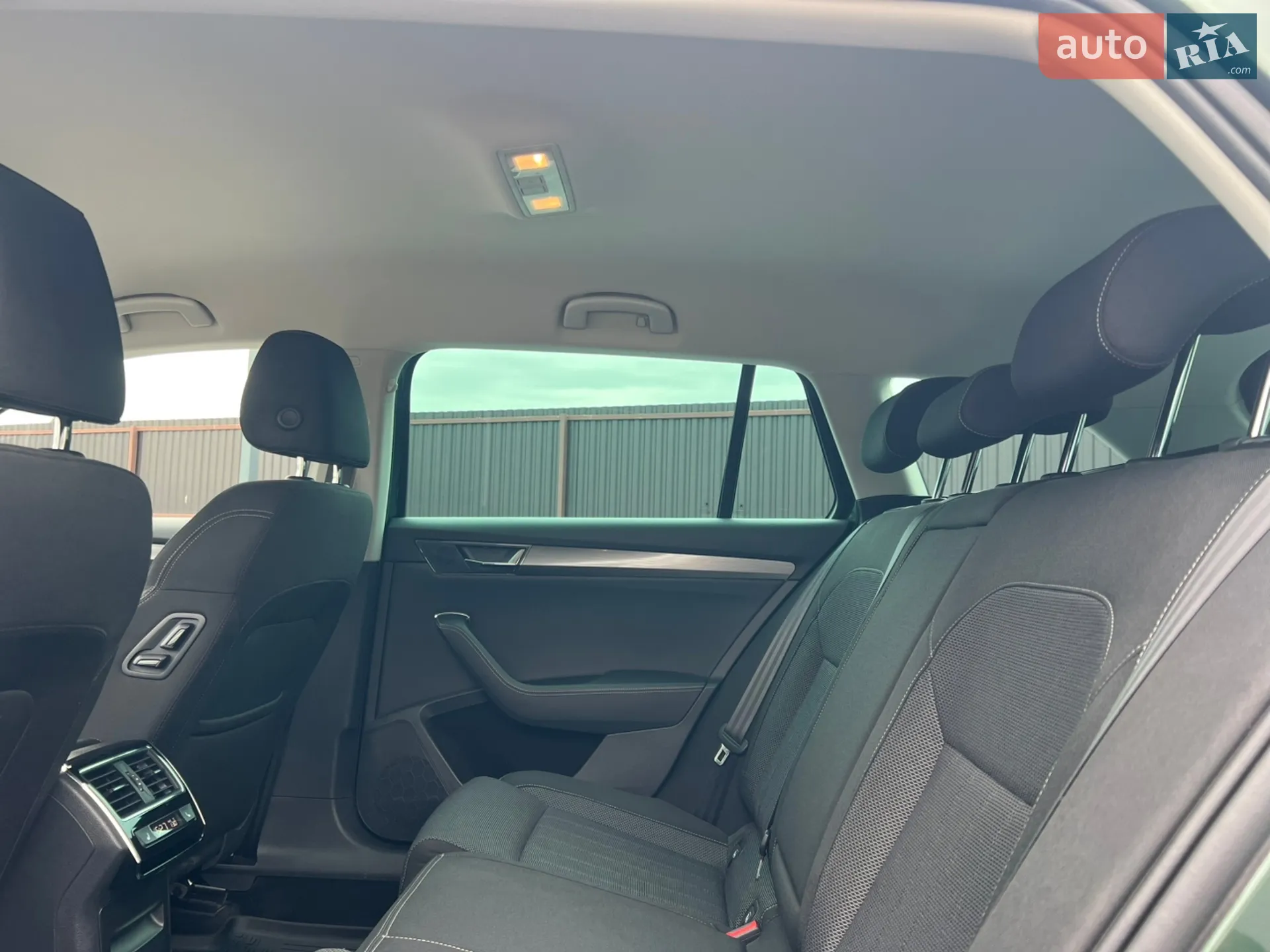 2020 Skoda Superb - мініатюра 38