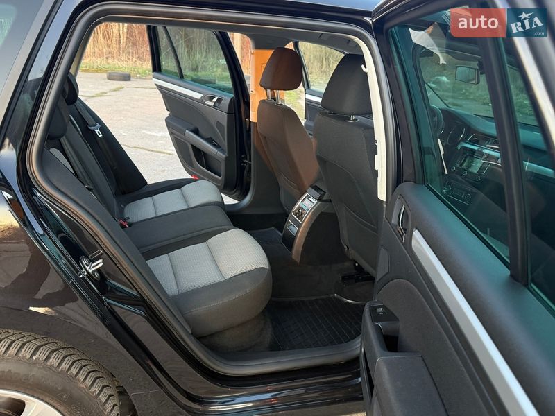 Універсал Skoda Superb 2012 в Львові фото 22 Універсал Skoda Superb 2012 в Львові