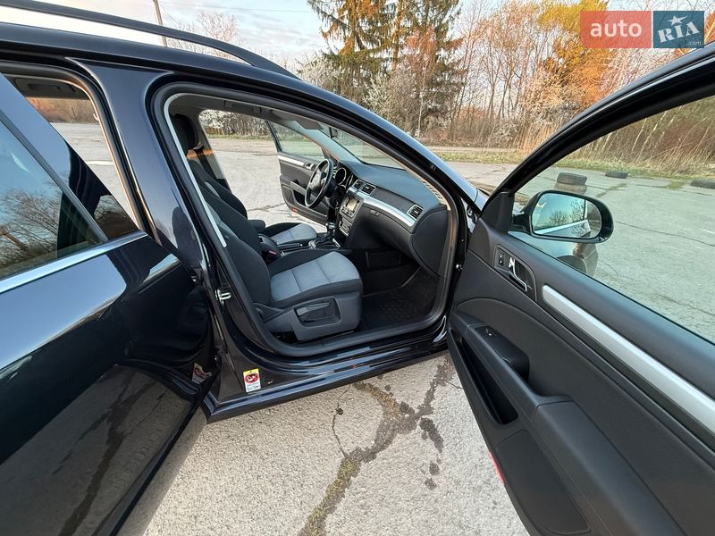 Універсал Skoda Superb 2012 в Львові фото 30 Універсал Skoda Superb 2012 в Львові