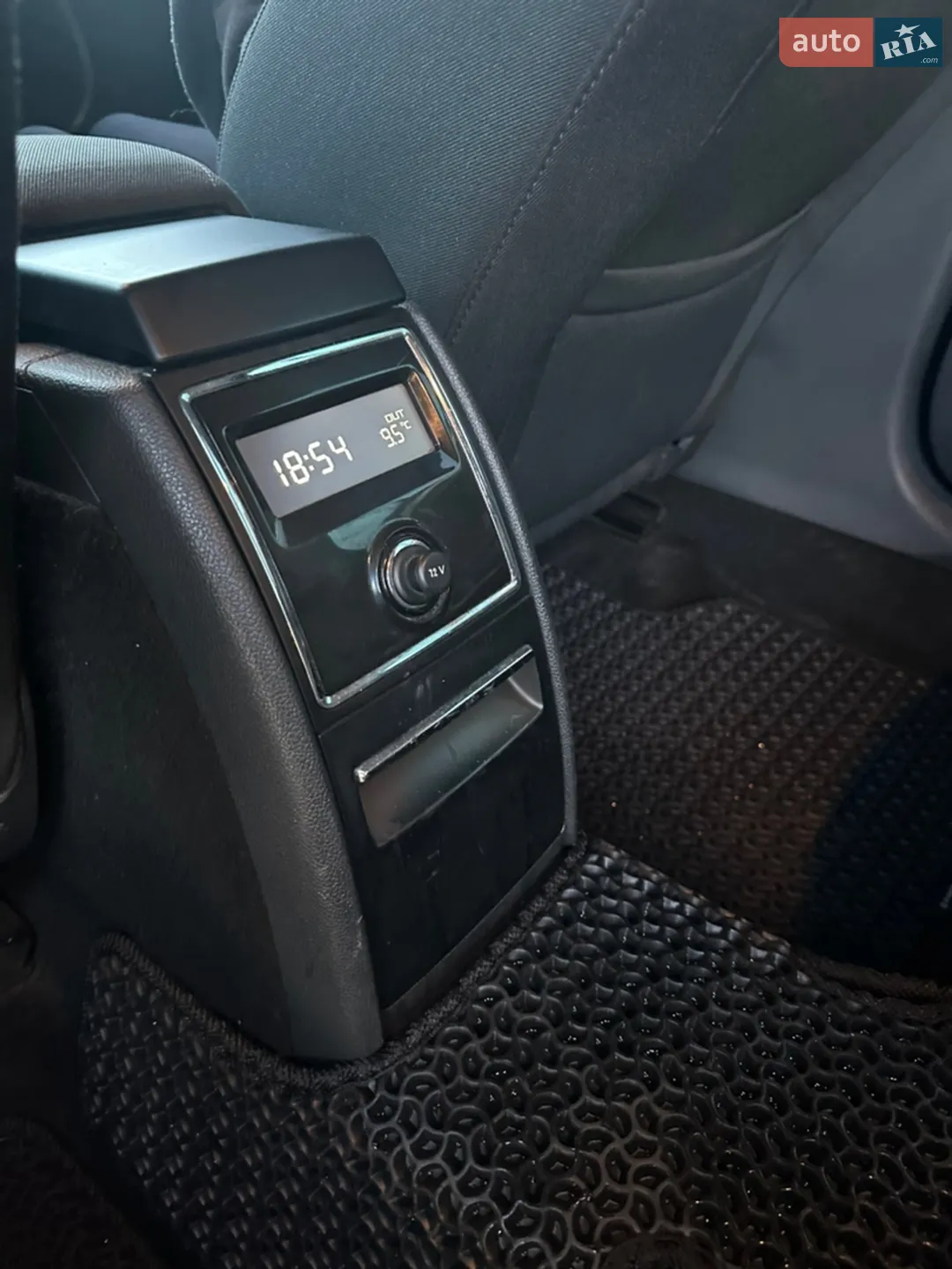 2012 Skoda Superb - мініатюра 8