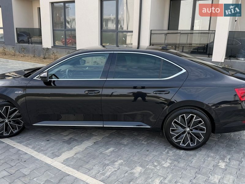 Ліфтбек Skoda Superb 2022 в Ужгороді