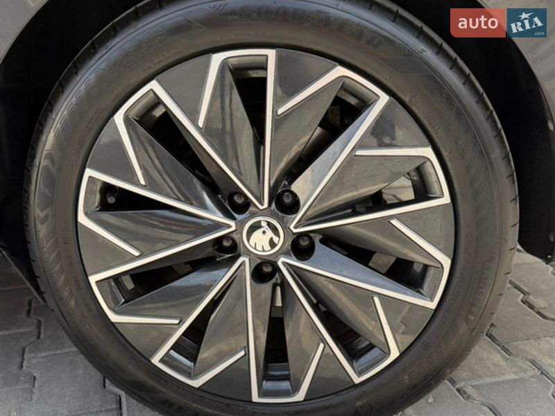 Ліфтбек Skoda Superb 2022 в Ужгороді