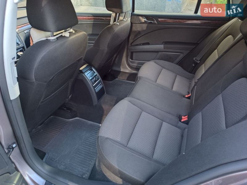 Універсал Skoda Superb 2012 в Києві фото 12 Універсал Skoda Superb 2012 в Києві