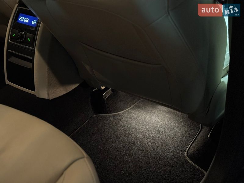 Універсал Skoda Superb 2014 в Києві фото 73 Універсал Skoda Superb 2014 в Києві