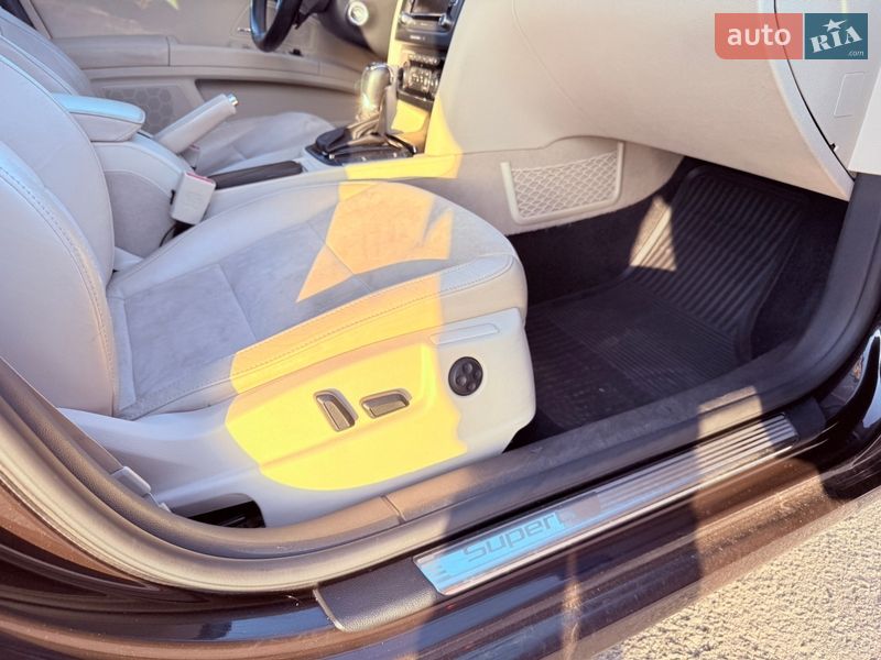 Универсал Skoda Superb 2013 в Киеве