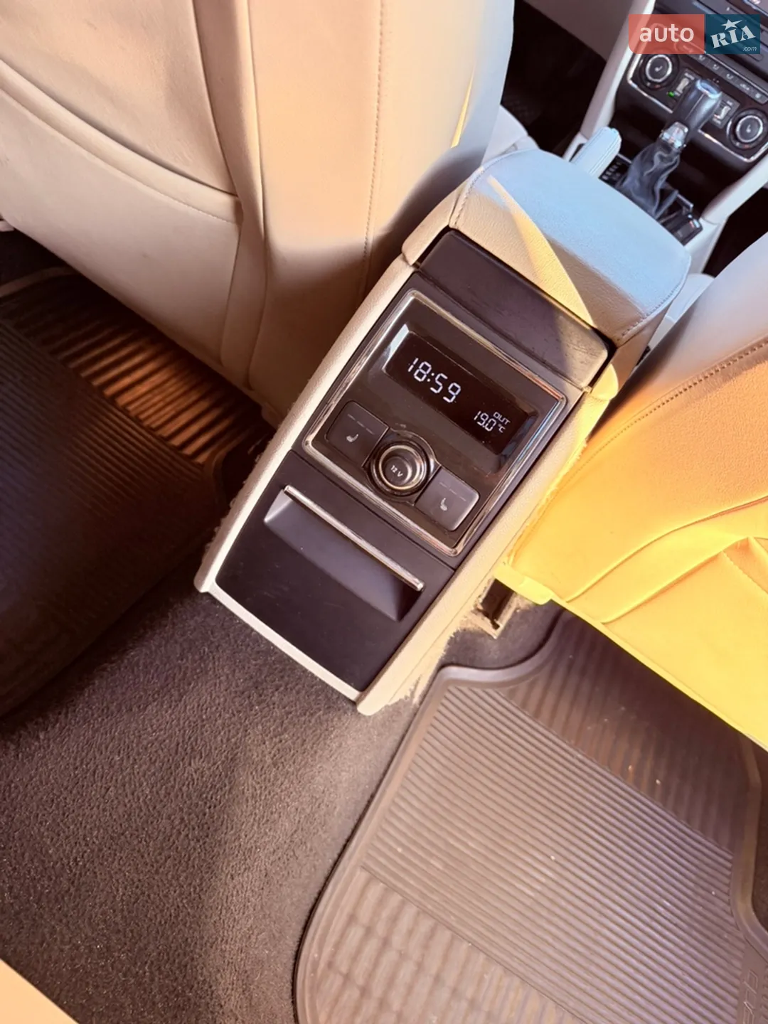 2013 Skoda Superb - мініатюра 26