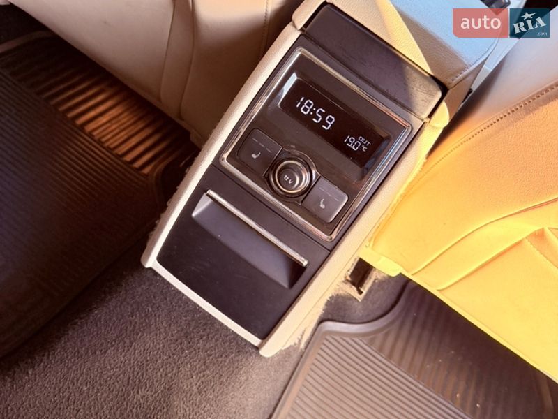 Универсал Skoda Superb 2013 в Киеве