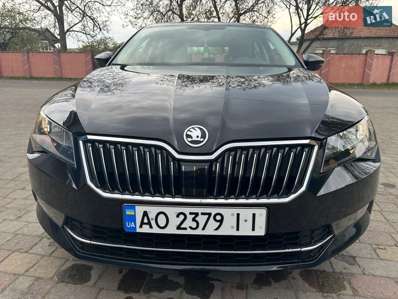 Лифтбек Skoda Superb 2017 в Мукачево
