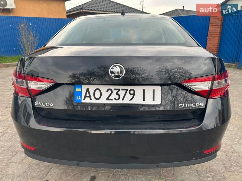 Лифтбек Skoda Superb 2017 в Мукачево