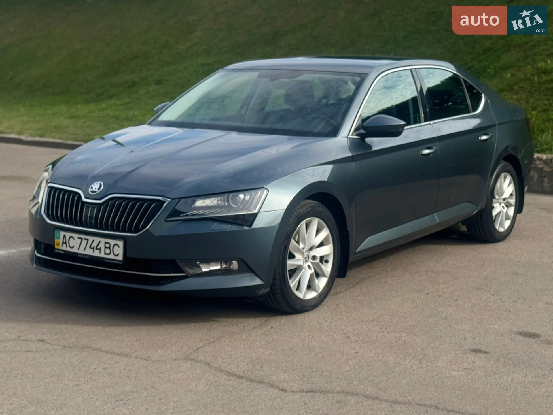 2017 Skoda Superb - мініатюра 2