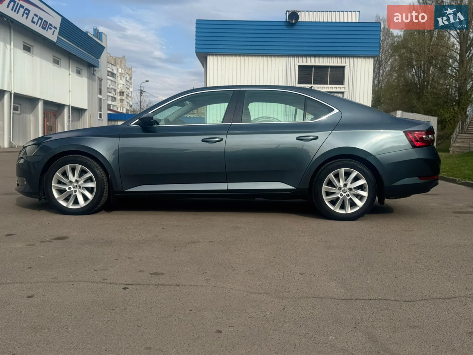 2017 Skoda Superb - мініатюра 43