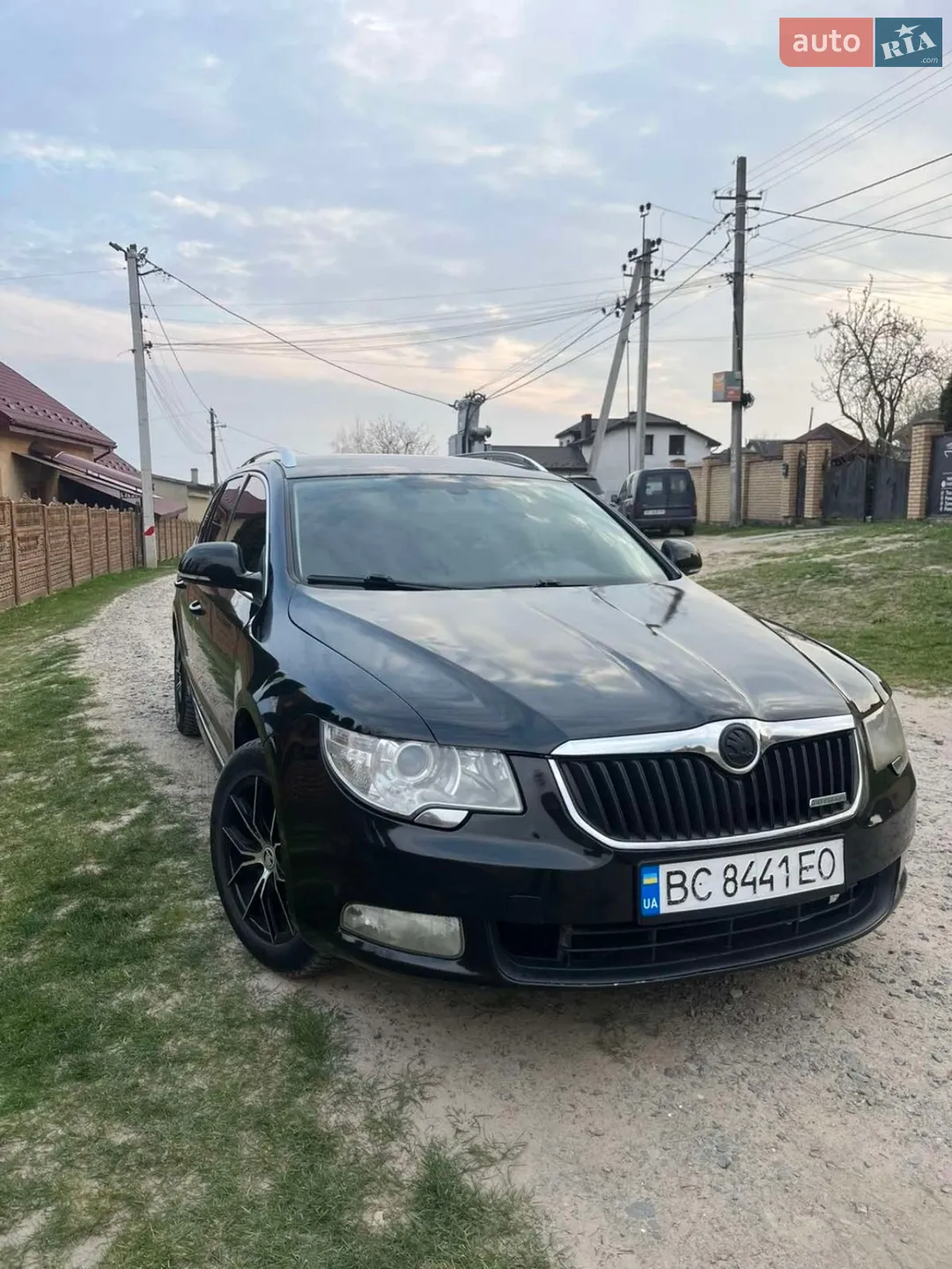 2010 Skoda Superb - мініатюра 2
