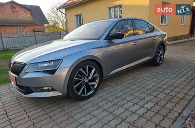 Ліфтбек Skoda Superb 2016 в Стрию
