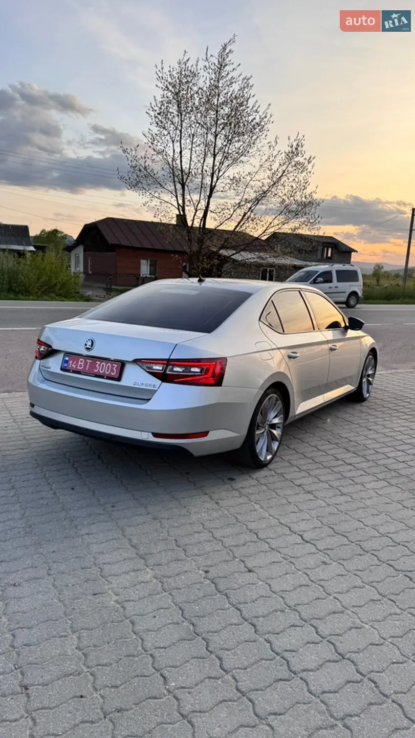 2017 Skoda Superb - мініатюра 3