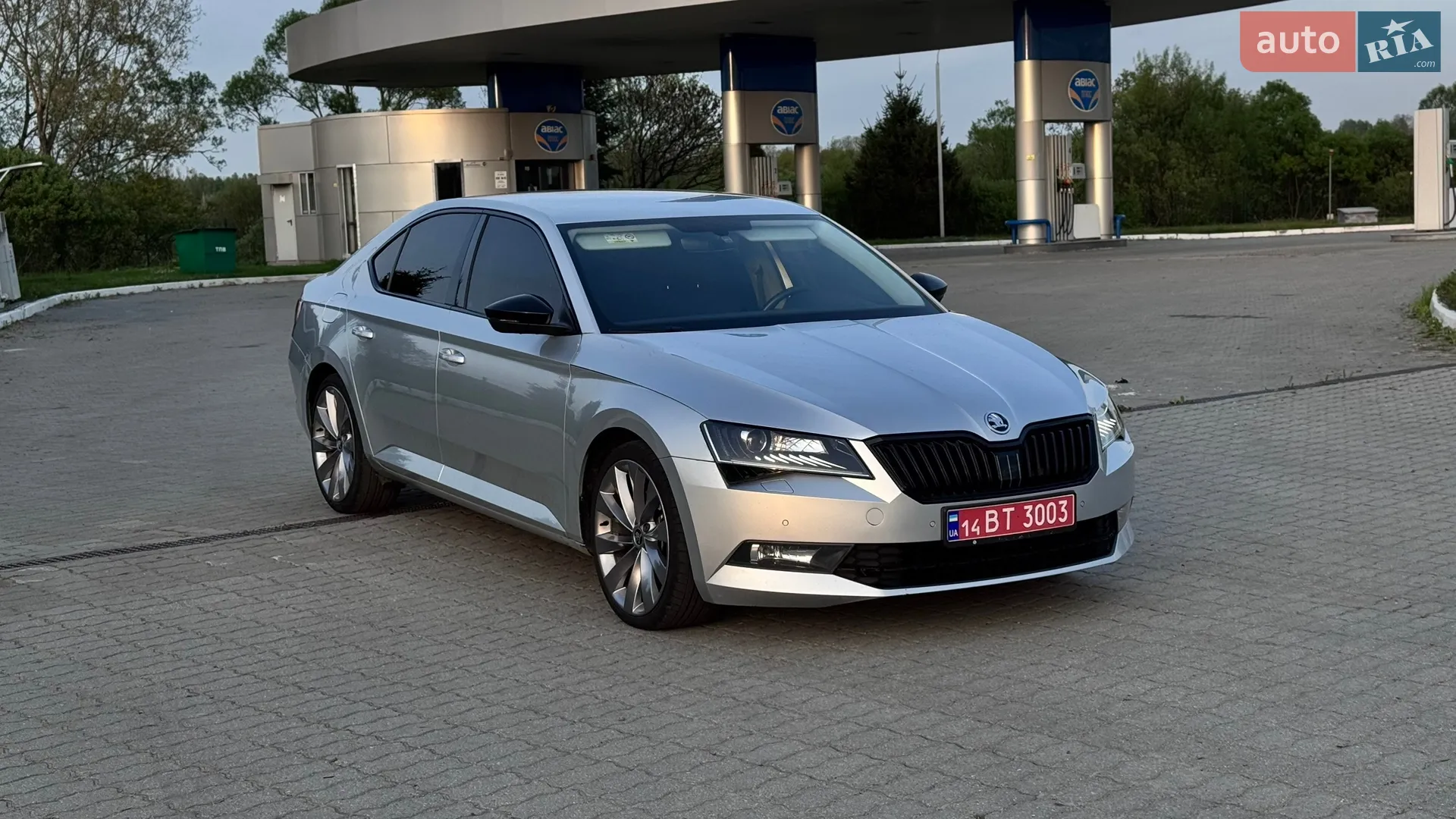 2017 Skoda Superb - мініатюра 2