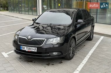 Лифтбек Skoda Superb 2015 в Ровно