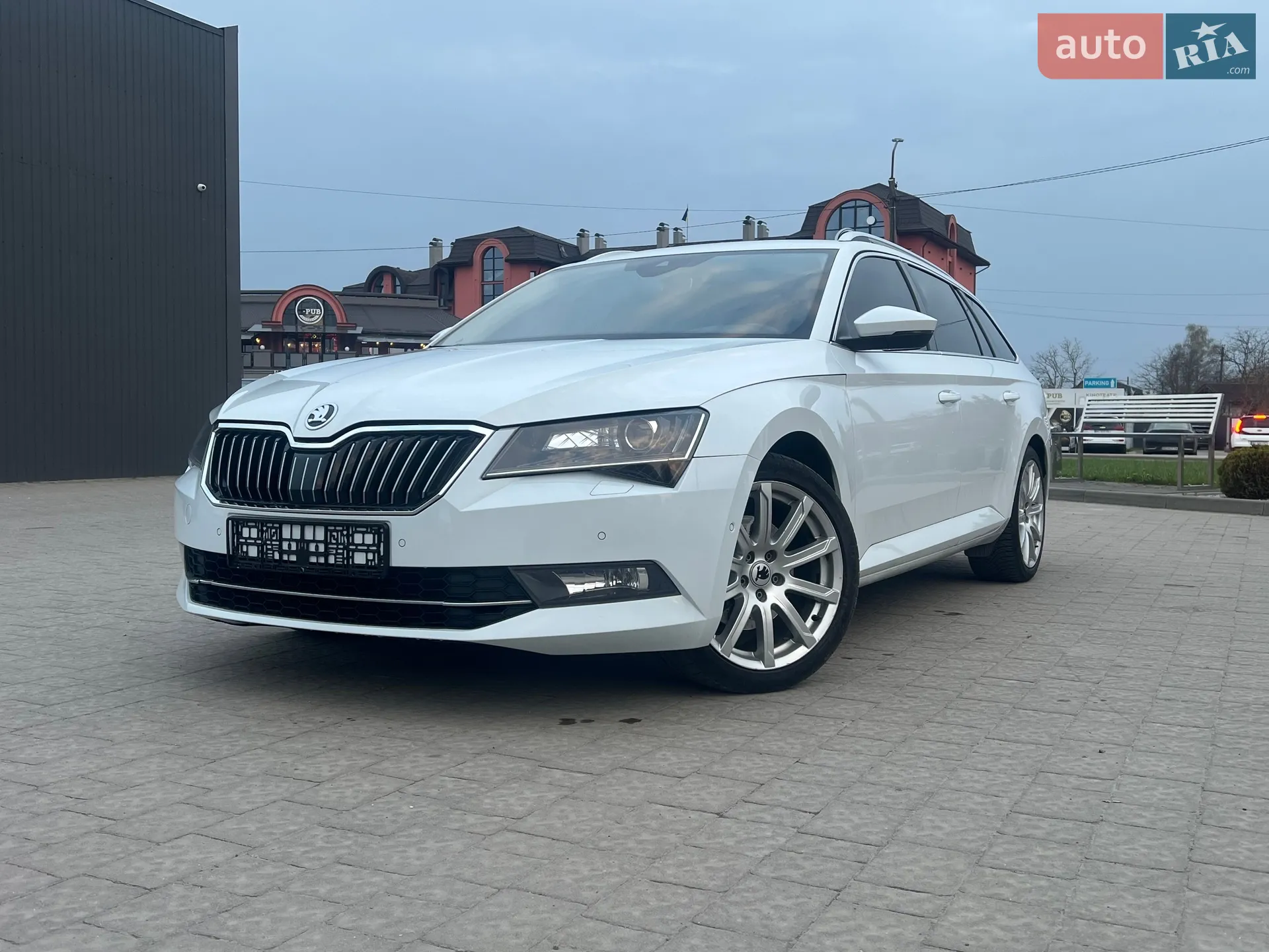 2016 Skoda Superb - мініатюра 11