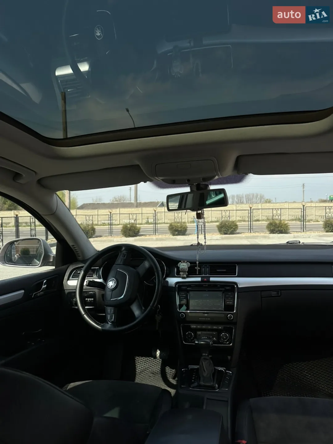 2010 Skoda Superb - мініатюра 17